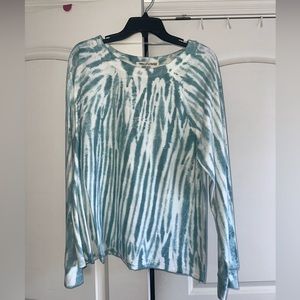 pullover/long sleeve tie dye shirt